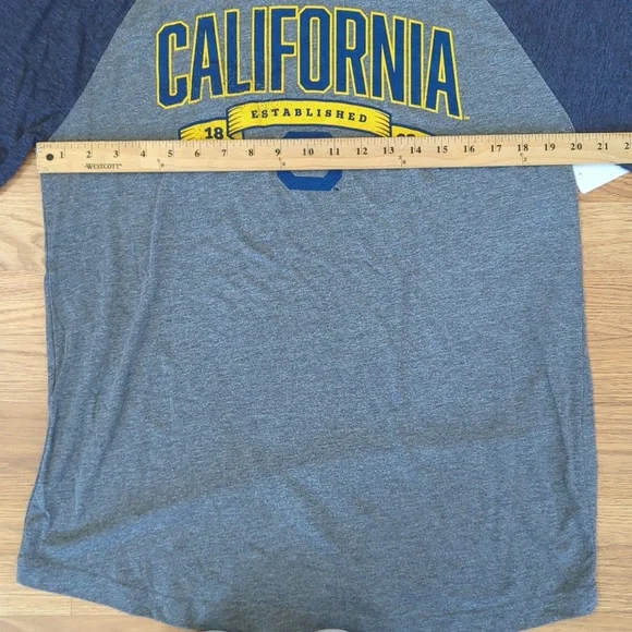 Fanatics Berkeley California Shirt LS Size Large NWT - Picture 4 of 6